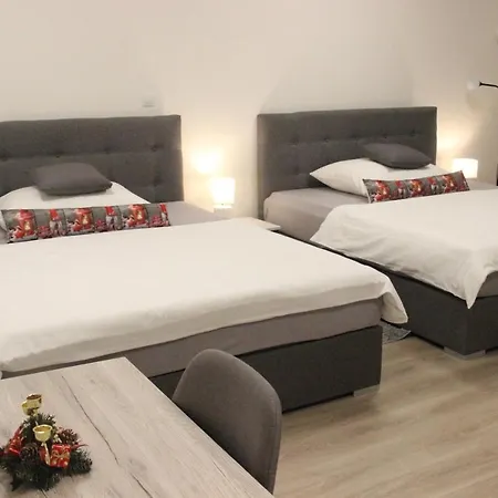 Element Airport Appartement *