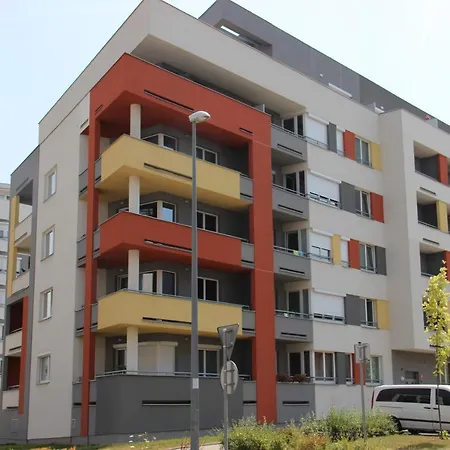 Element Airport Apartment