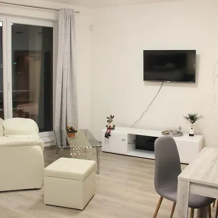 Apartment Element Airport *